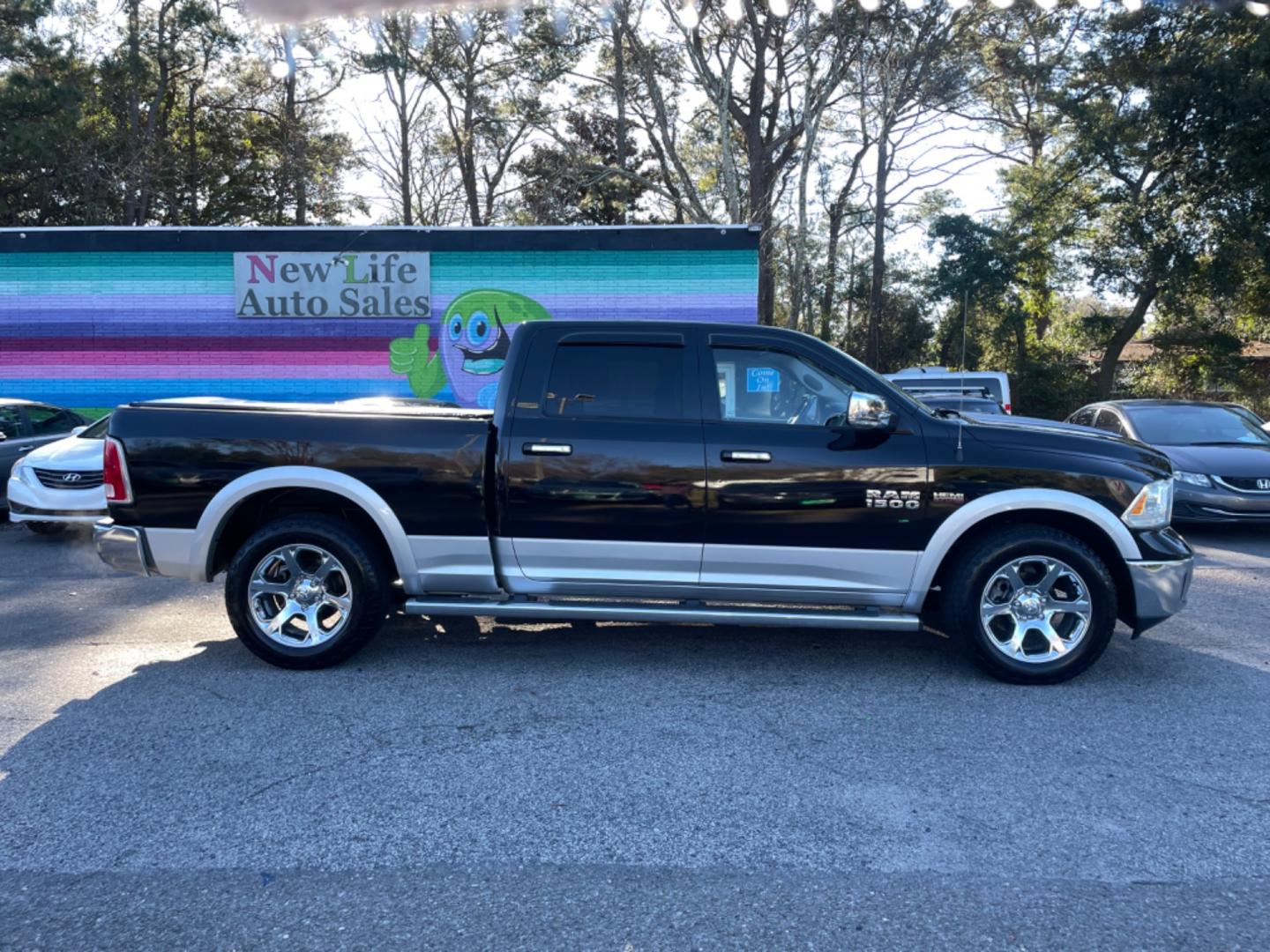 2014 BLACK RAM 1500 LARAMIE (1C6RR6VTXES) with an 5.7L engine, Automatic transmission, located at 5103 Dorchester Rd., Charleston, SC, 29418-5607, (843) 767-1122, 36.245171, -115.228050 - Photo#7